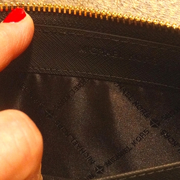 NWT $298💕 MICHAEL KORS Jet Set Travel 3/4 Zip Around Black Leather Wallet! - Picture 6 of 10